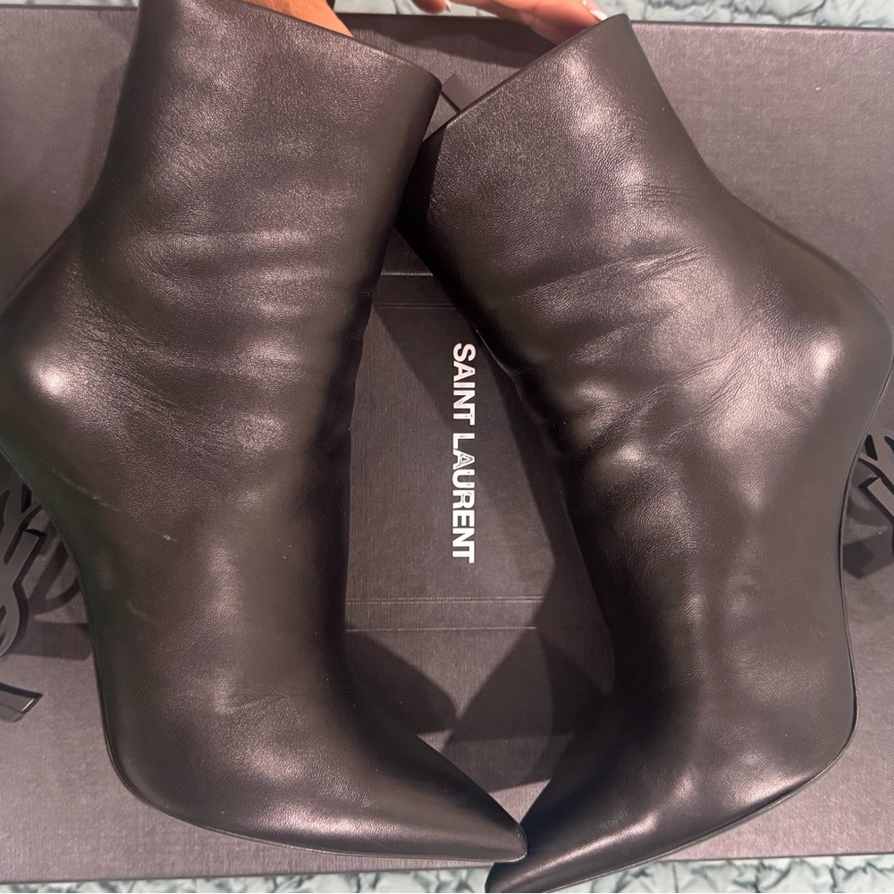 Saint Laurent Dark Leather Pointed Boots - Picture 14 of 16